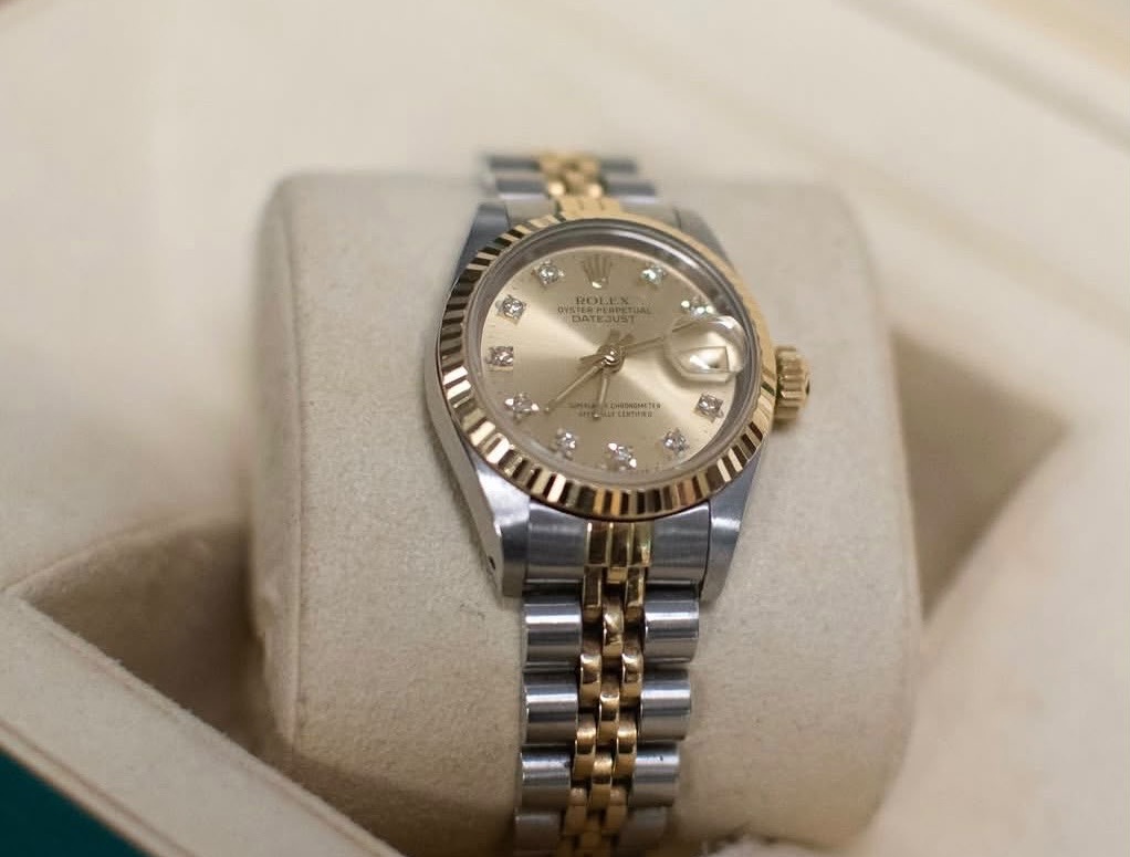 Ladies' Rolex 26mm (Diamond Dot)